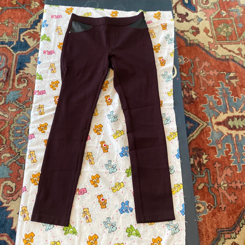DKNY legging style pants
